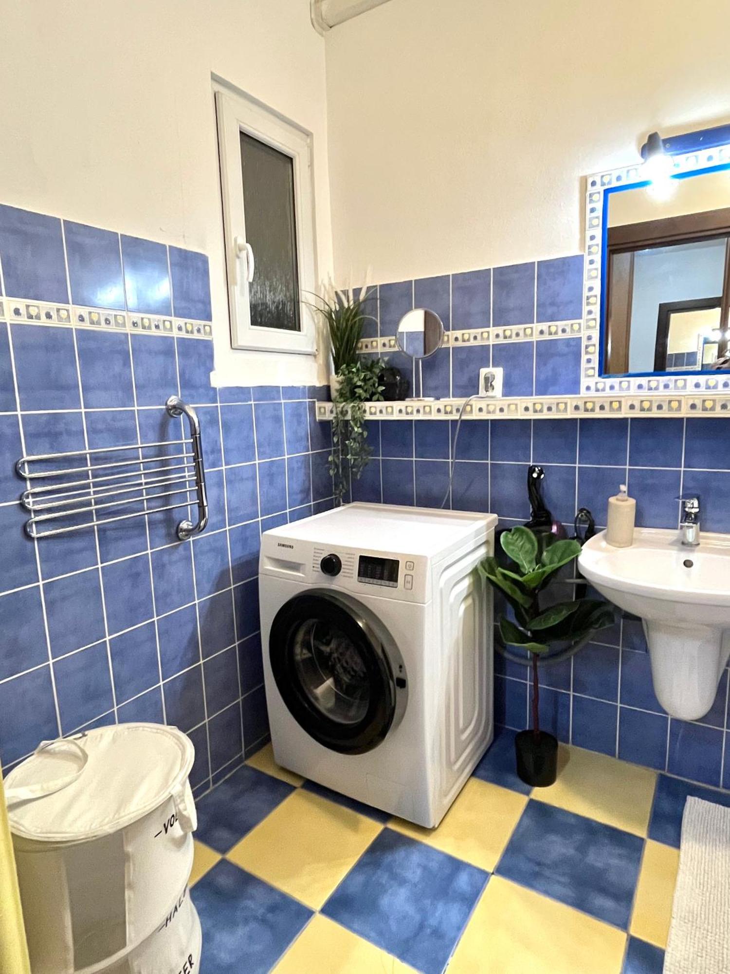 Audrey Hepburn Apartment Old Town Air Conditioned Bratislava Exterior photo